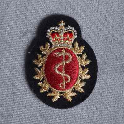 1975-present Canadian Forces Medical Branch beret badge (male).