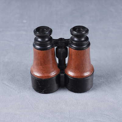 1899-1902 British Army (private purchase) officers' binoculars.