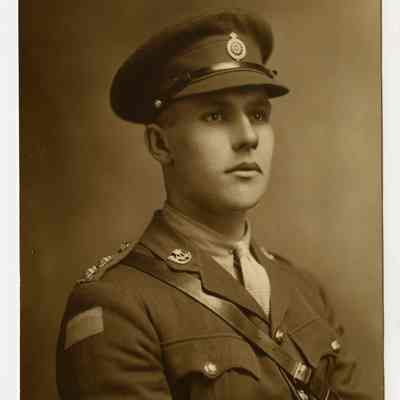 Photograph "A studio portrait of a PPCLI Lieutenant, signed 'Pue'".
