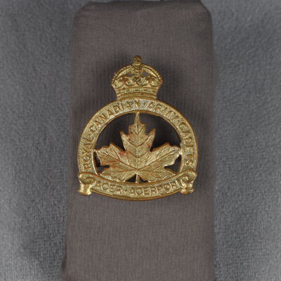 Badge, Cap