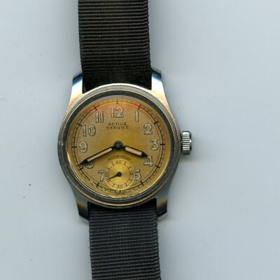 1942-1945 Canadian/American Army officer's "General Service" wristwatch