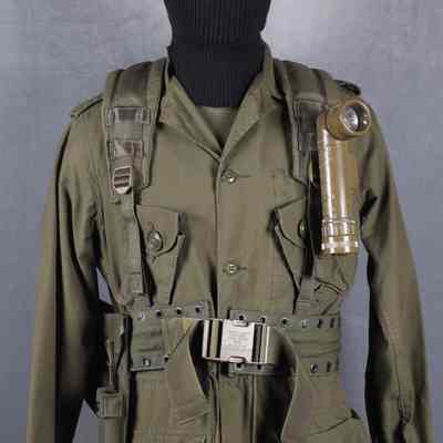 1982 Canadian Forces Pattern 1982 web equipment shoulder yoke.