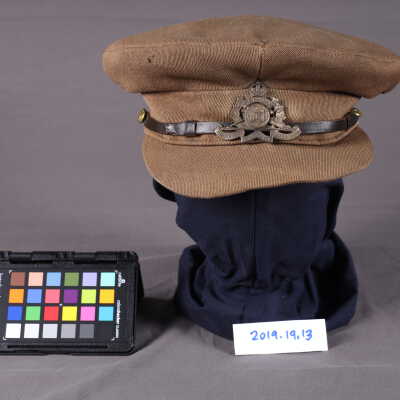 1915-1918 4th Overseas Siege Battery gunner's cap w/badge