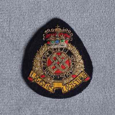 1975-present Canadian Forces Logistics Branch beret badge.