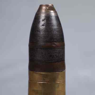 1899-1902 British Army (Royal Field Artillery) one-pounder quick-firing gun shell casing/projectile