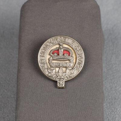 1918-1920 British/Canadian Expeditionary Force "Comrades of the Great War" lapel badge