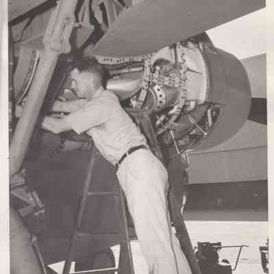 T1814 ENGINE MAINTENANCE