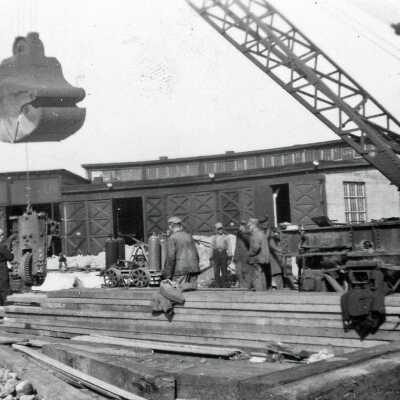 Photograph, Capreol Roundhouse, Crane 2.