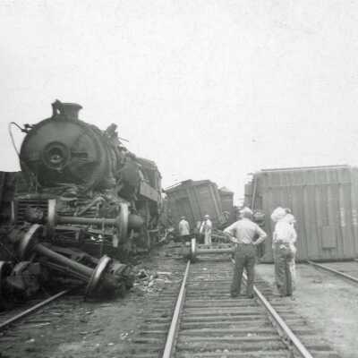Photograph, CNR Engine 6077, Wreck in Capreol Yard, Engineer Alex Boyd, Fireman Rene Bazinet.