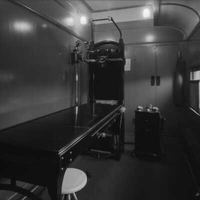 Photograph, Canadian National Railways (CNR) Medical Clinic Car - X Ray room.