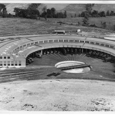 Canadian Pacific 37-Stall Engine House and Turntable at the St-Luc (Montreal) Hump Retarder Freight Yards