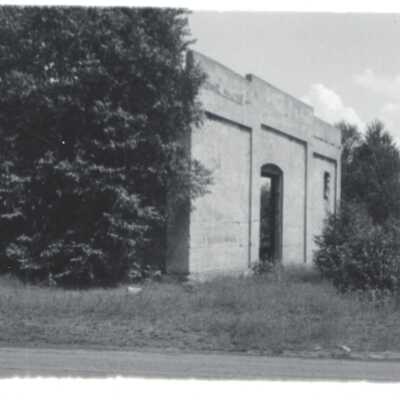 Photograph of the ruins of the Grand Trunk Railway in Depot Harbour