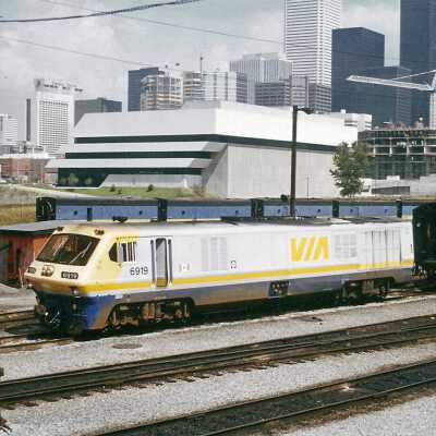 Photograph - VIA Rail locomotive no. 6919