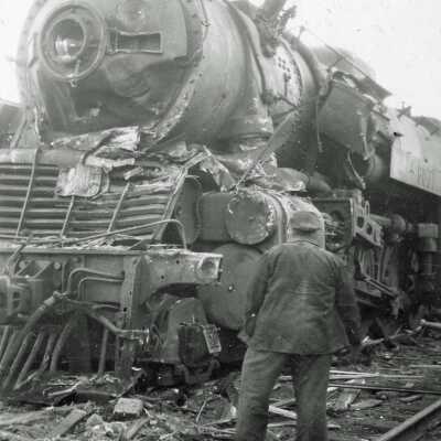 Photograph, CNR Engine 6077, Wreck in Capreol Yard, Engineer Alex Boyd, Fireman Rene Bazinet.