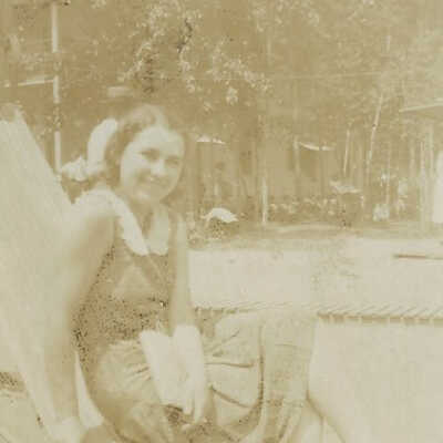 Esther Prescott [nee Lawrence], 1927