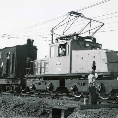 Photograph, INCO Engine 120 with Jordan Spreader, from collection of Dave Shaw.