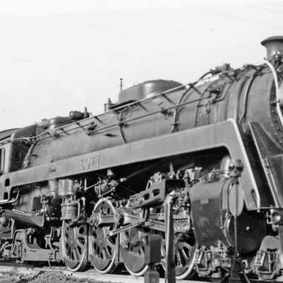 Photograph, CNR Engine 6077 in Yard.