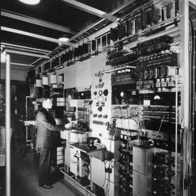 Photograph, Radio broadcasting equipment in the C.P.R. (Canadian Pacific Railway) Building, Toronto, Ontario, 1934.
