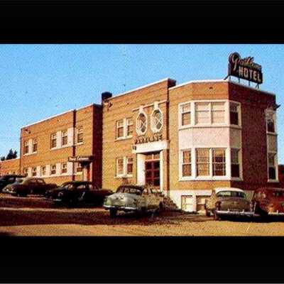 Photograph, Sudbury, Parklane Hotel