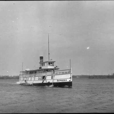 Photograph, Steamer "Kenozha" off Muskoka Wharf.