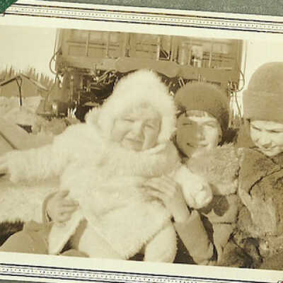 Photograph, Unknown Children, Sloman School Car.