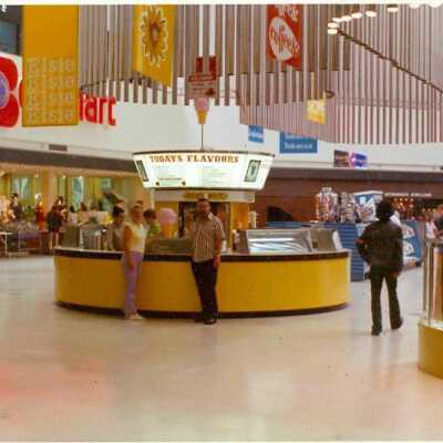 Photograph, Sudbury, Sudbury Eaton Centre, Bonimart, 1972.