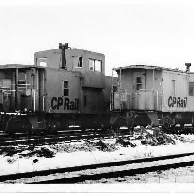 Canadian Pacific Cabooses 434248 and 437267