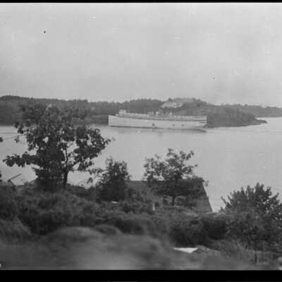 Photograph, S.S. South American, Parry sound, Ontario, 1917.