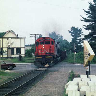 CN2332 Parry Sound 870615 b.jpg