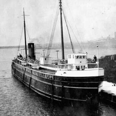 Photograph, Canadian Pacific Railway, Steamer "Athabasca" at head of Sault Ste. Marie locks.