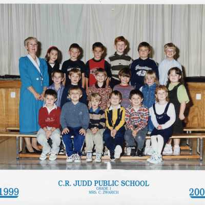 Photograph, CR Judd Public School Grade 1 Class Photo, 1999-2000.