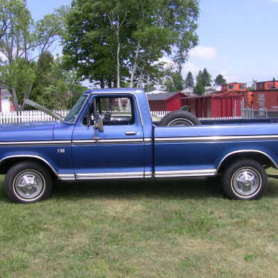 Photograph, NORMHC, Rods and Rails Car Show, 2011.