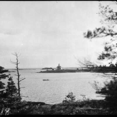 Photograph, Snug Harbour Light, Parry Sound, Ontario, 1927.