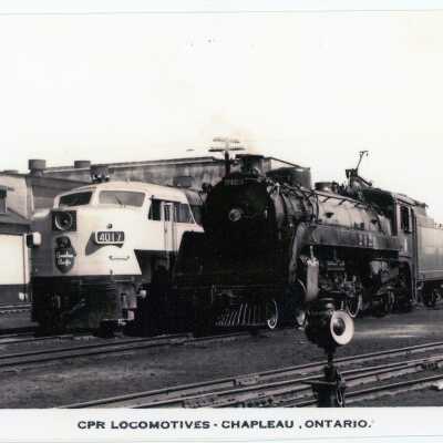 Photo of CPr Locomotives 4017 and 2423 in Chapleau, ON