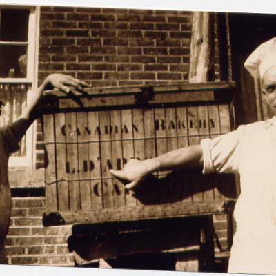 Photograph, Tarcisia and Luigi D'Appolonia, Canadian Bakery.