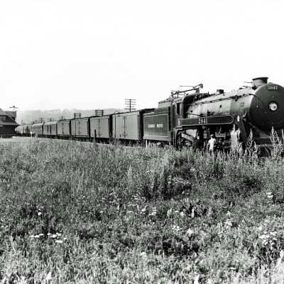 Photograph: CPR Engine no. 2841 in Nipigon, Ont.