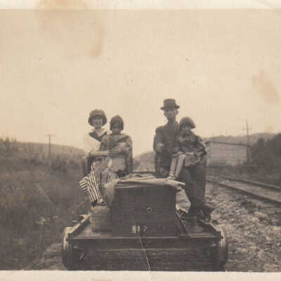 Photograph- Sellwood Family on No. 7