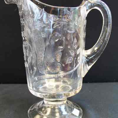 Squirrel With Nut Pattern