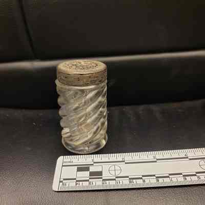 Salt/Pepper Shaker Twist Pattern
