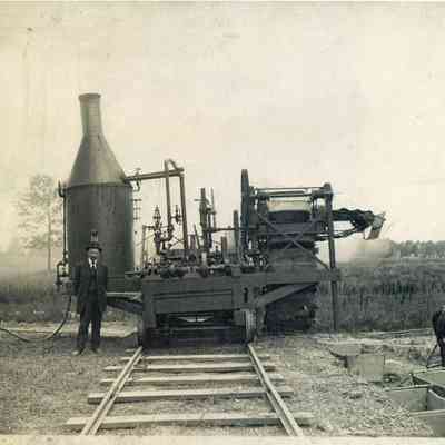 Buckeye Traction ditcher Co Machinery