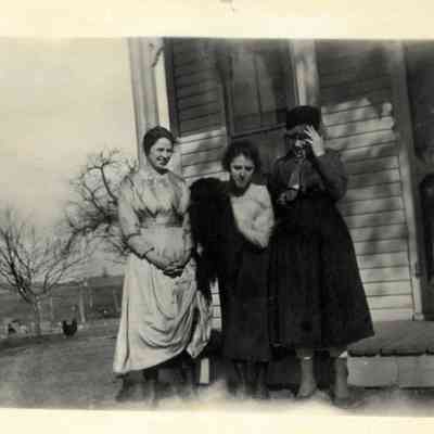 Inez Hindall Steinman and Fairy Hindall Lazenbee