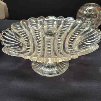 Shell cake plate