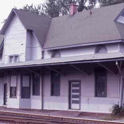 Slide of Findlay Train Station