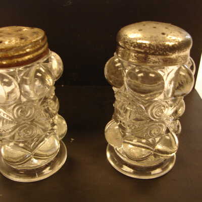 Salt/Pepper Shakers Eyewinkler Pattern