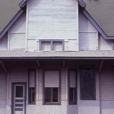 Slide of Findlay Train Station
