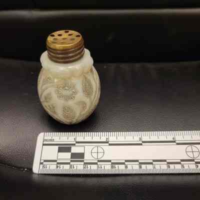 Onyx Salt/Pepper Shaker