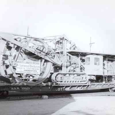 Buckeye Traction Ditcher Co machinery