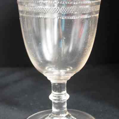Goblet Knurled Band Pattern