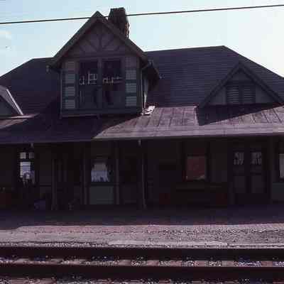 Slide of Findlay Train Station