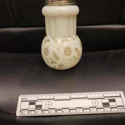 Onyx Sugar Shaker
